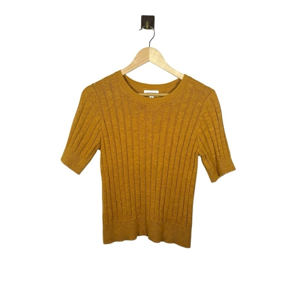 Evereve Women’s Knit Short Sleeve Ribbed Sweater Top Burnt Yellow Size S